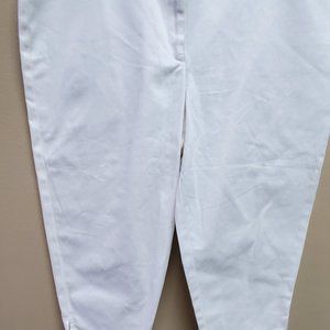 Liz White Flat Tummy Capri